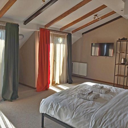 Green Inn Hotel Tbilisi ภายนอก รูปภาพ