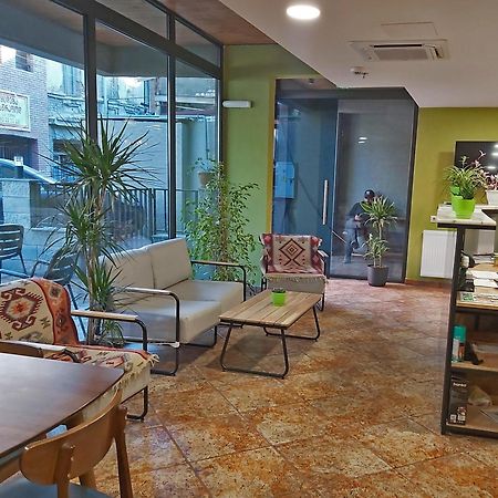 Green Inn Hotel Tbilisi ภายนอก รูปภาพ
