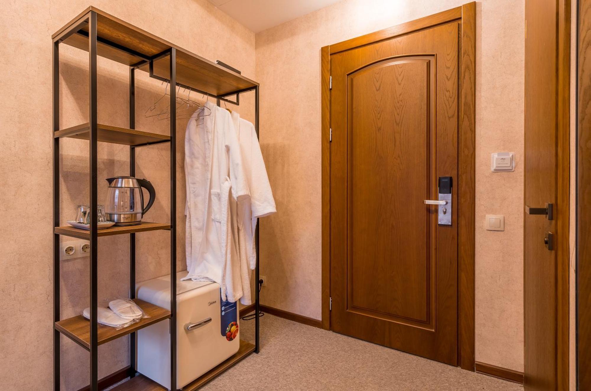 Green Inn Hotel Tbilisi ภายนอก รูปภาพ