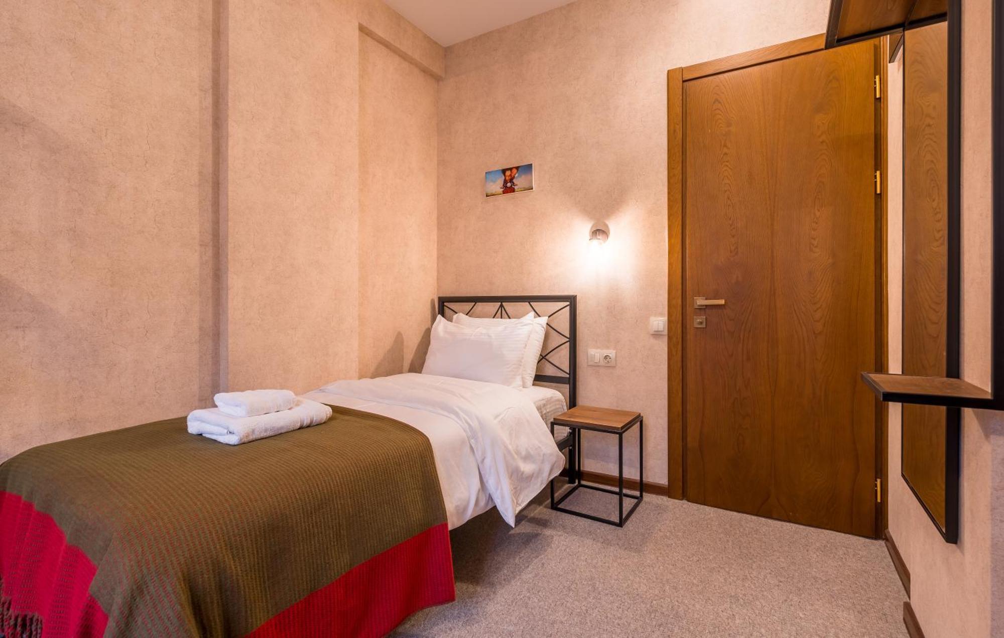 Green Inn Hotel Tbilisi ภายนอก รูปภาพ