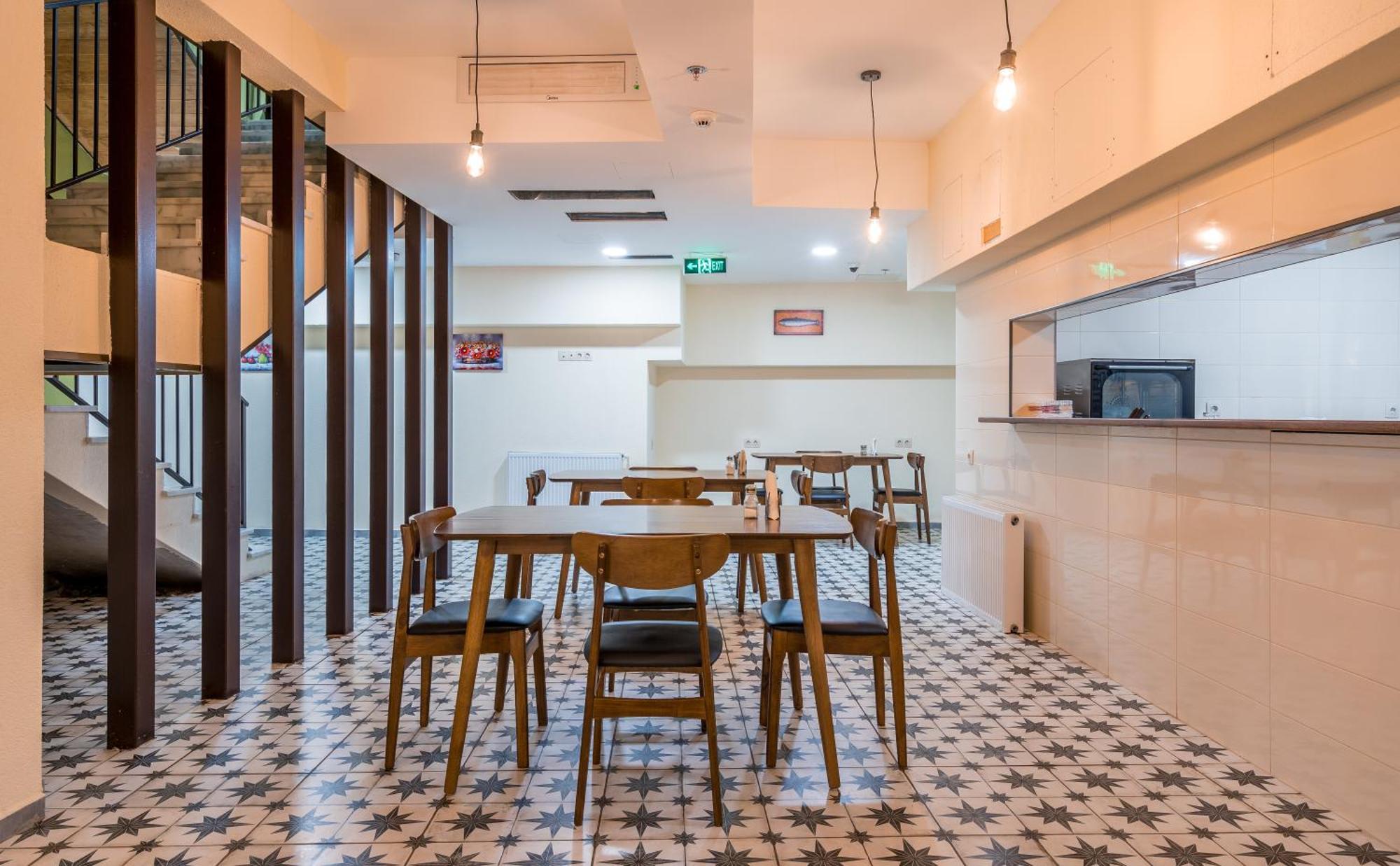 Green Inn Hotel Tbilisi ภายนอก รูปภาพ