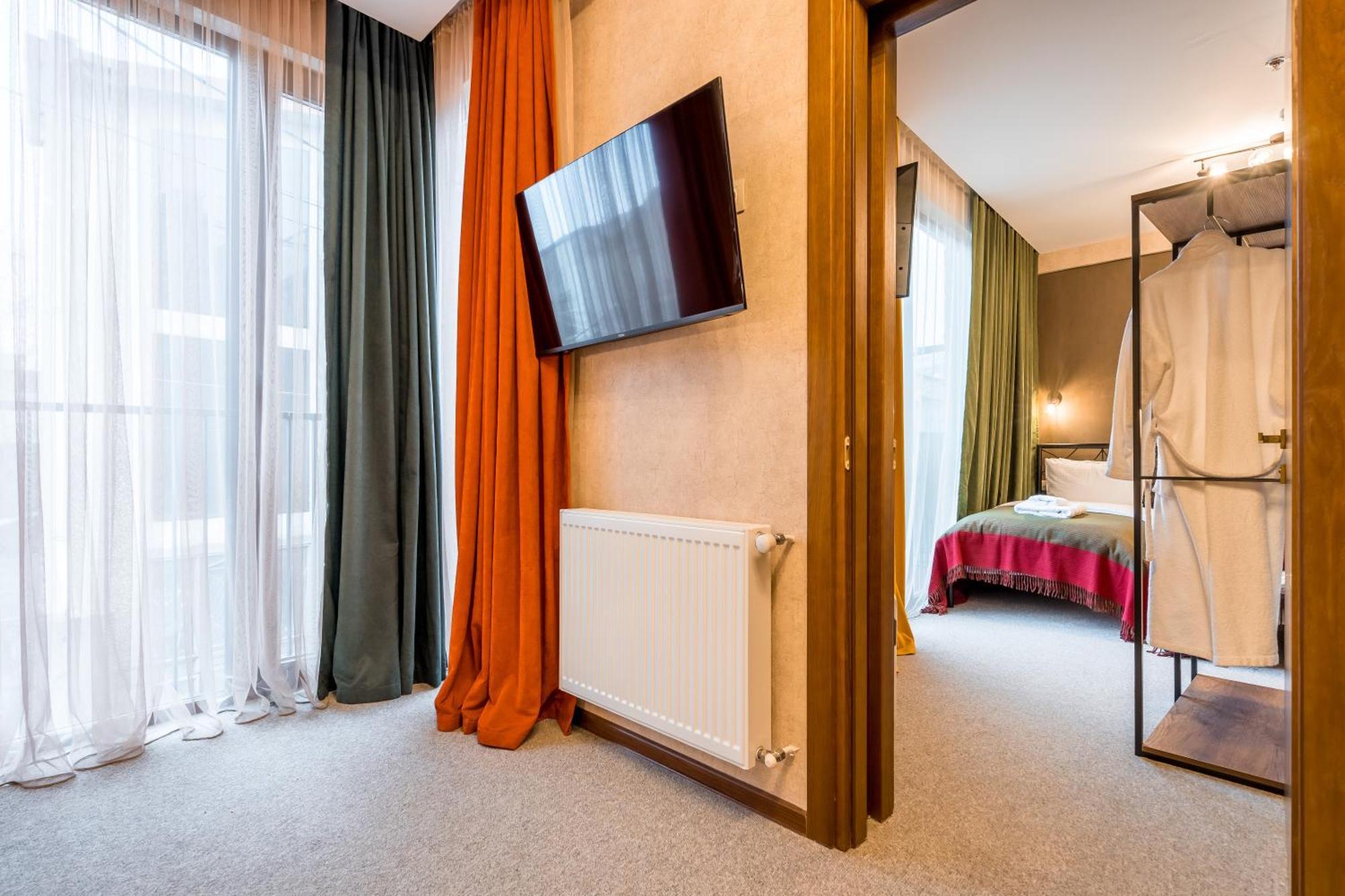 Green Inn Hotel Tbilisi ภายนอก รูปภาพ