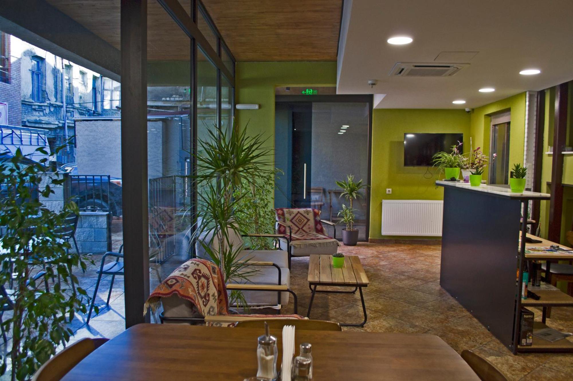 Green Inn Hotel Tbilisi ภายนอก รูปภาพ