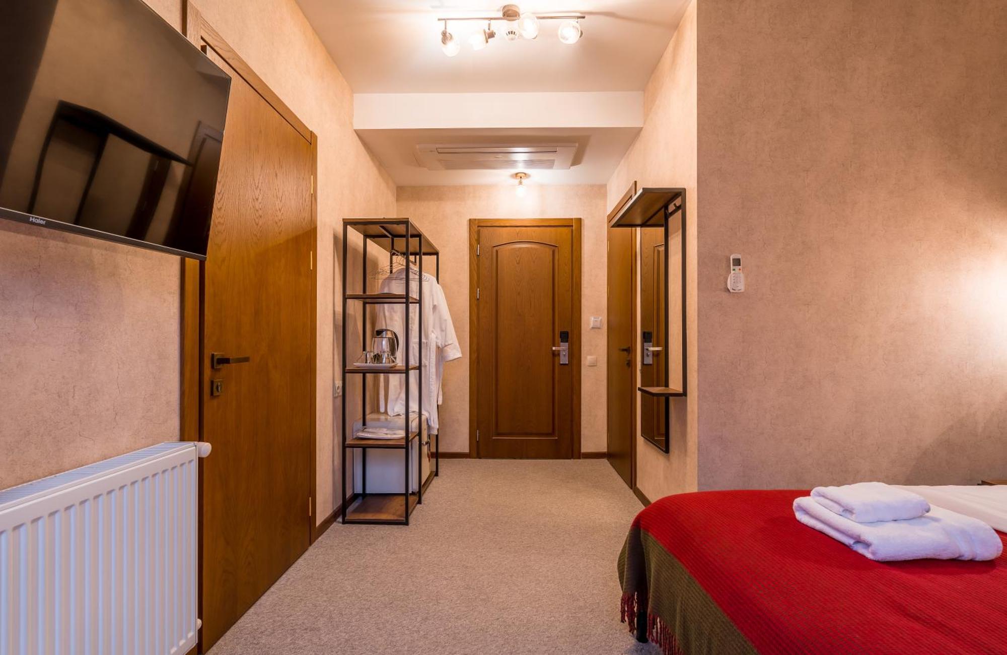 Green Inn Hotel Tbilisi ภายนอก รูปภาพ