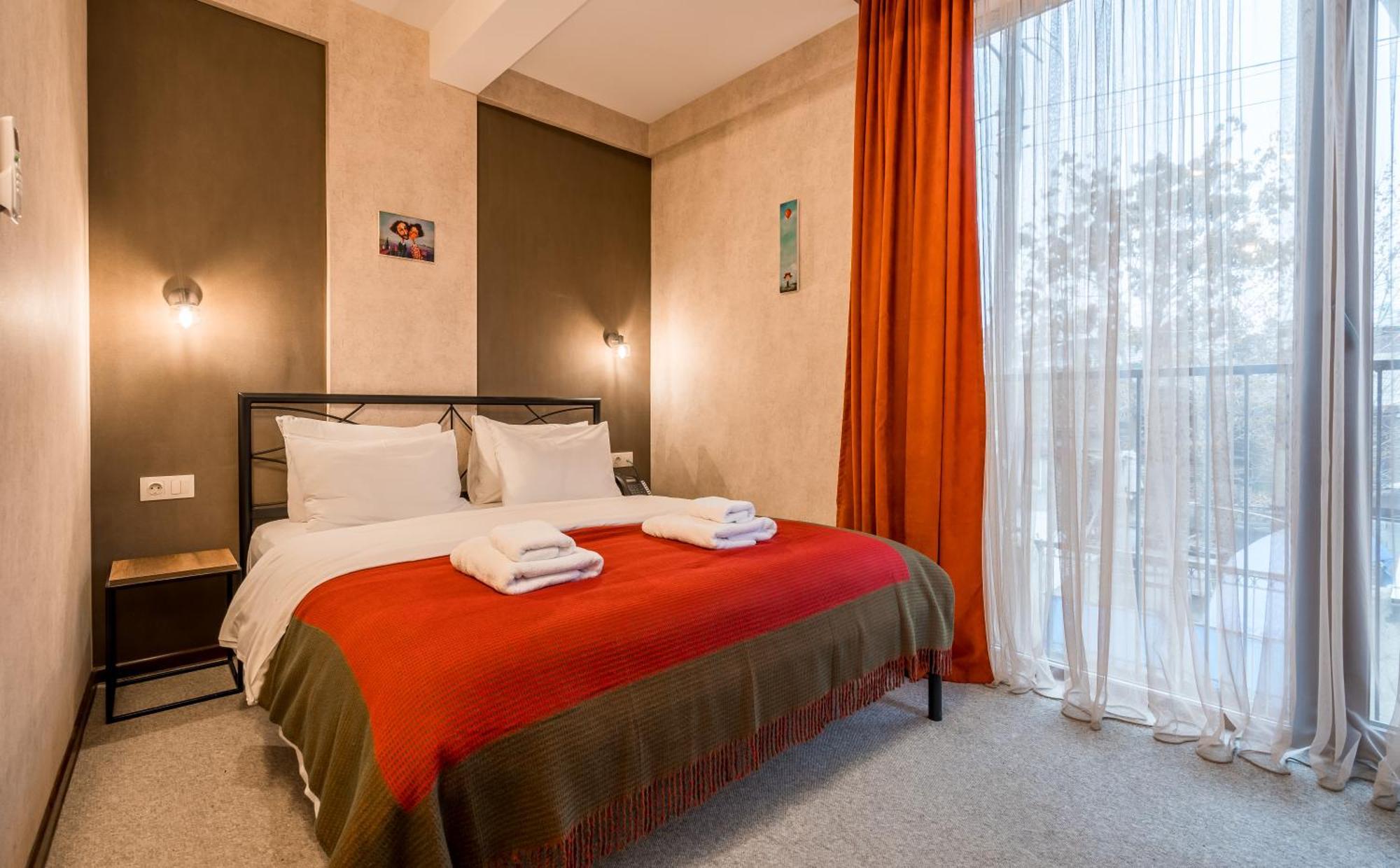 Green Inn Hotel Tbilisi ภายนอก รูปภาพ