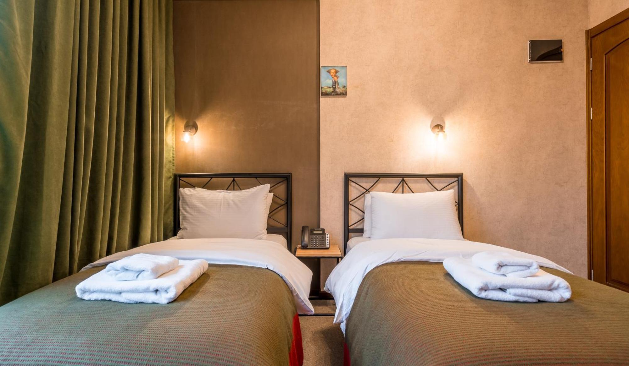 Green Inn Hotel Tbilisi ภายนอก รูปภาพ