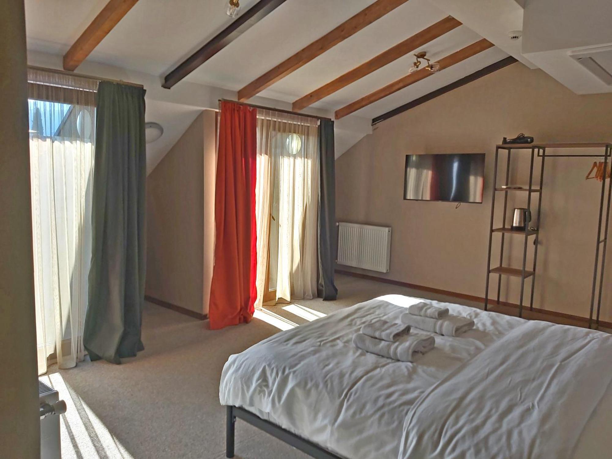 Green Inn Hotel Tbilisi ภายนอก รูปภาพ
