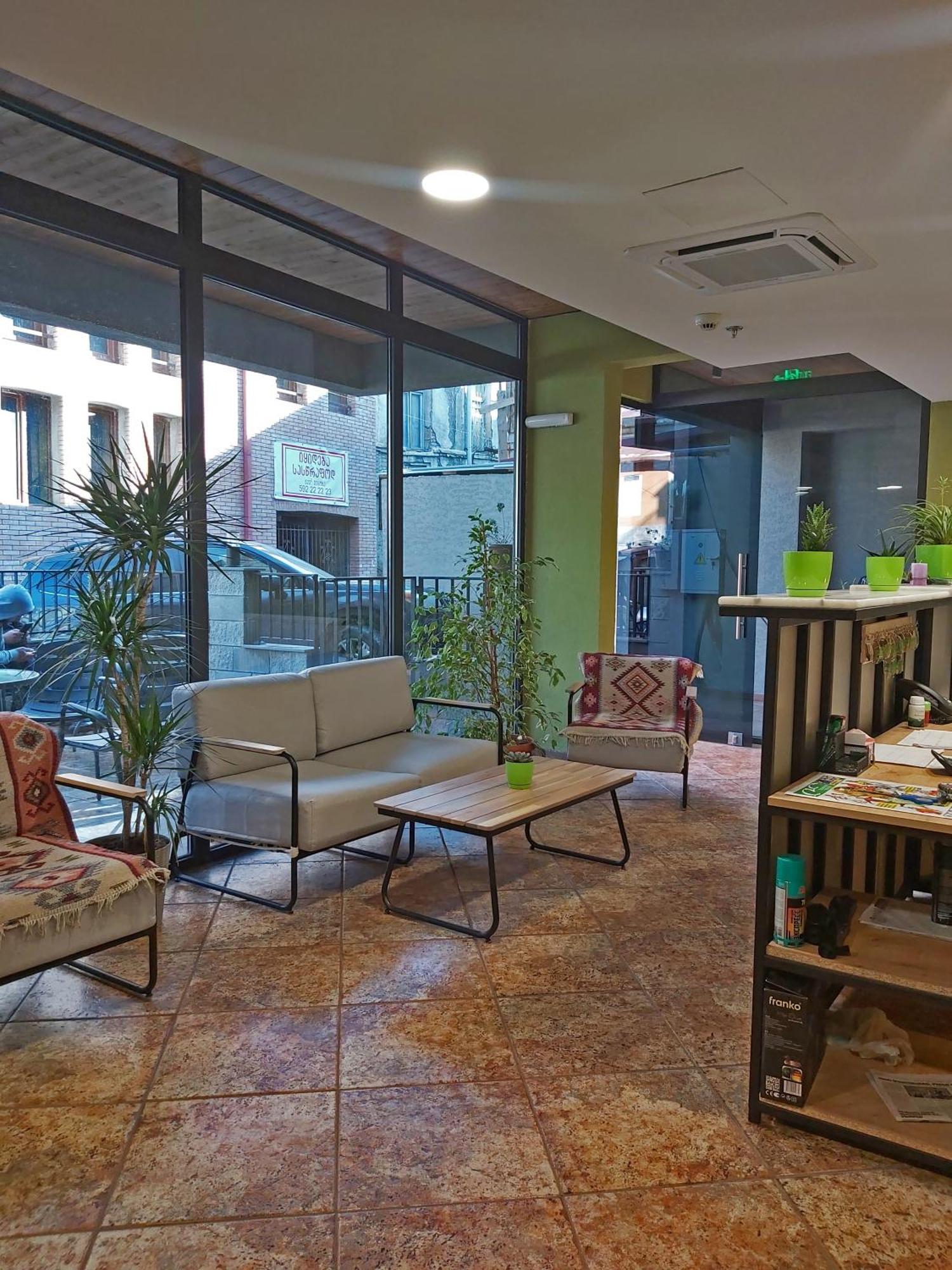Green Inn Hotel Tbilisi ภายนอก รูปภาพ