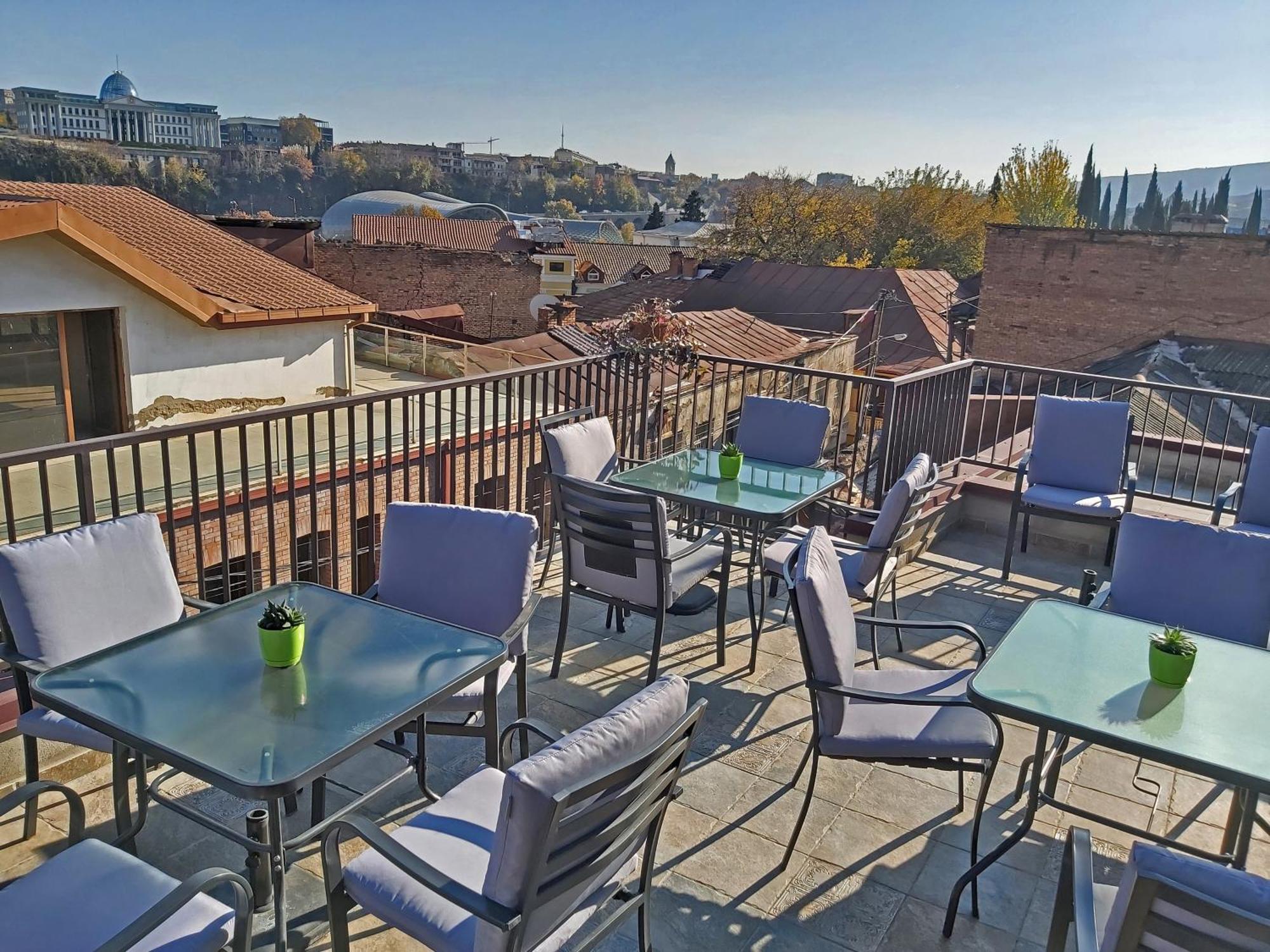 Green Inn Hotel Tbilisi ภายนอก รูปภาพ